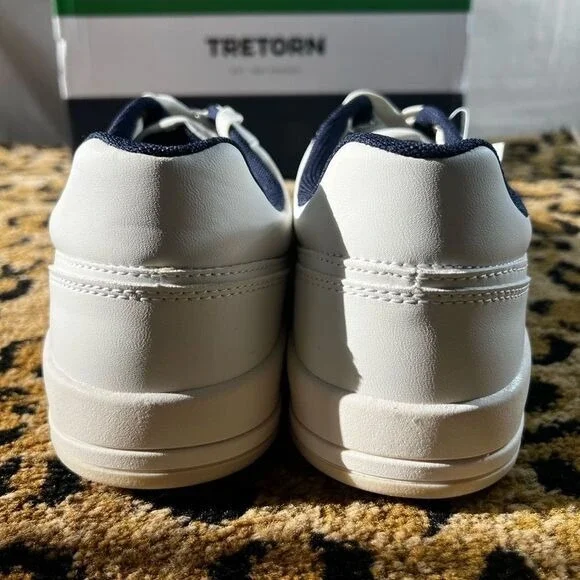 New men's Tretorn Dennis shoes. Size 10.‎  White and Navy. All man made material - Picture 4 of 9